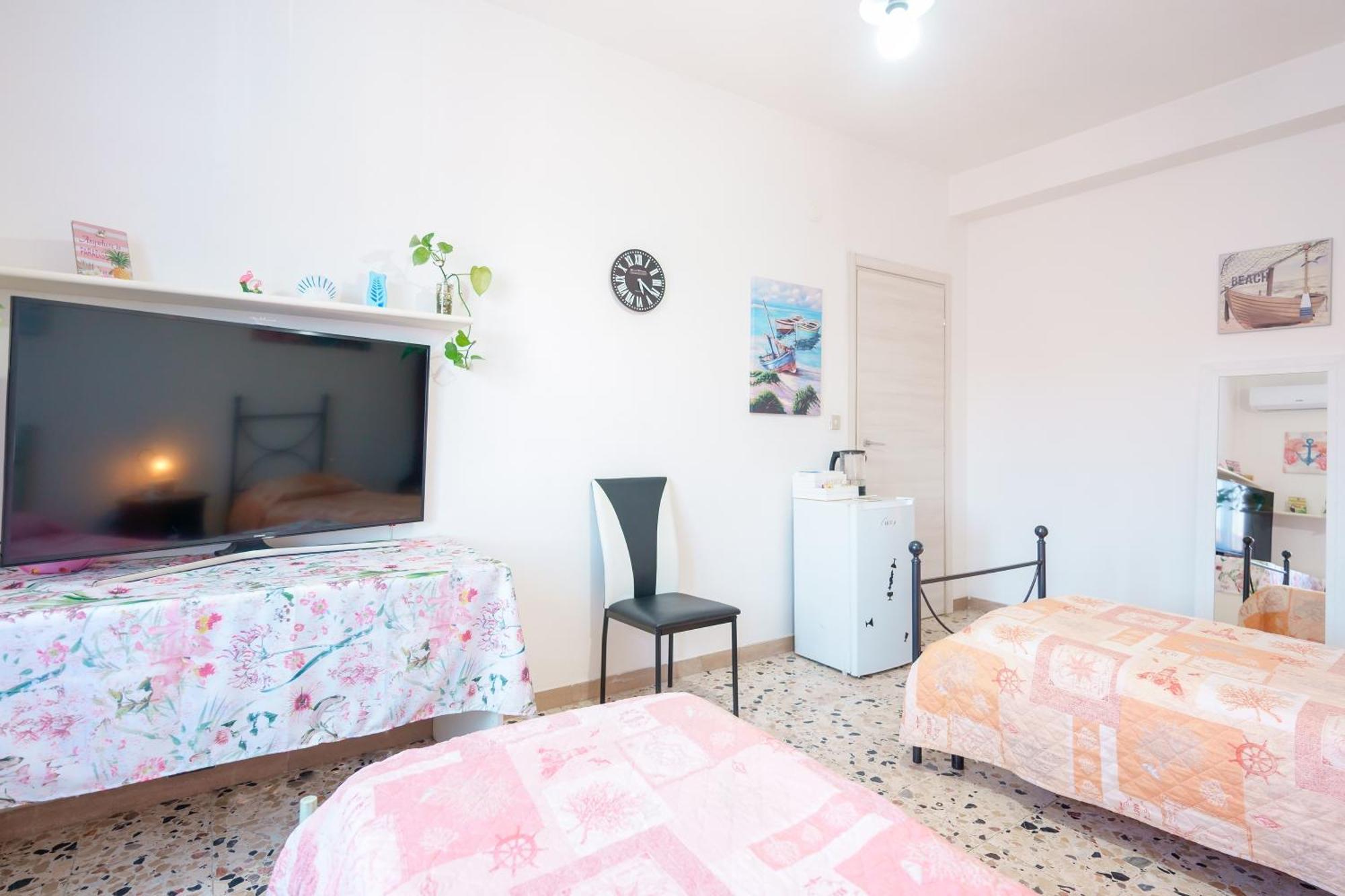 B&B Pothos - Eng Ita - Air Conditioning Wi-Fi Fridge Netflix Local Guide - Aria Condizionata, Frigo, Internet, Guida Locale Cagliari Luaran gambar